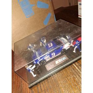 Vintage 1992 Racing Champions Bill Elliott #9 Melling 1:24 Car and Pit Crew
